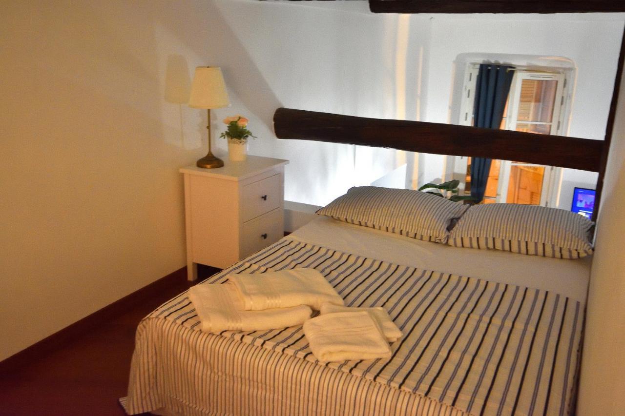 Apartment 33 On The Old Historic Senate Square ニース エクステリア 写真