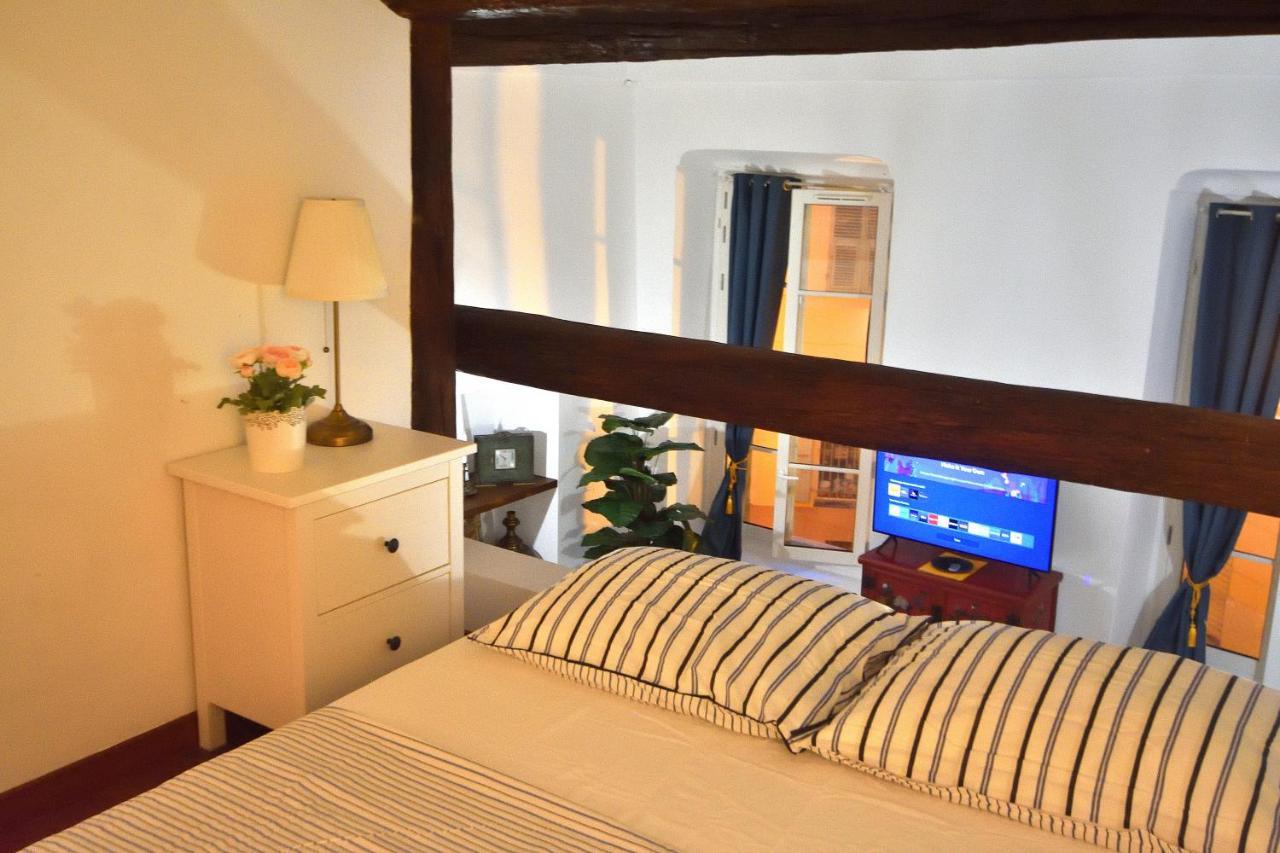 Apartment 33 On The Old Historic Senate Square ニース エクステリア 写真