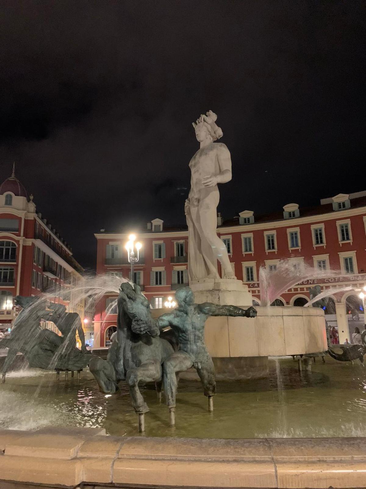 Apartment 33 On The Old Historic Senate Square ニース エクステリア 写真