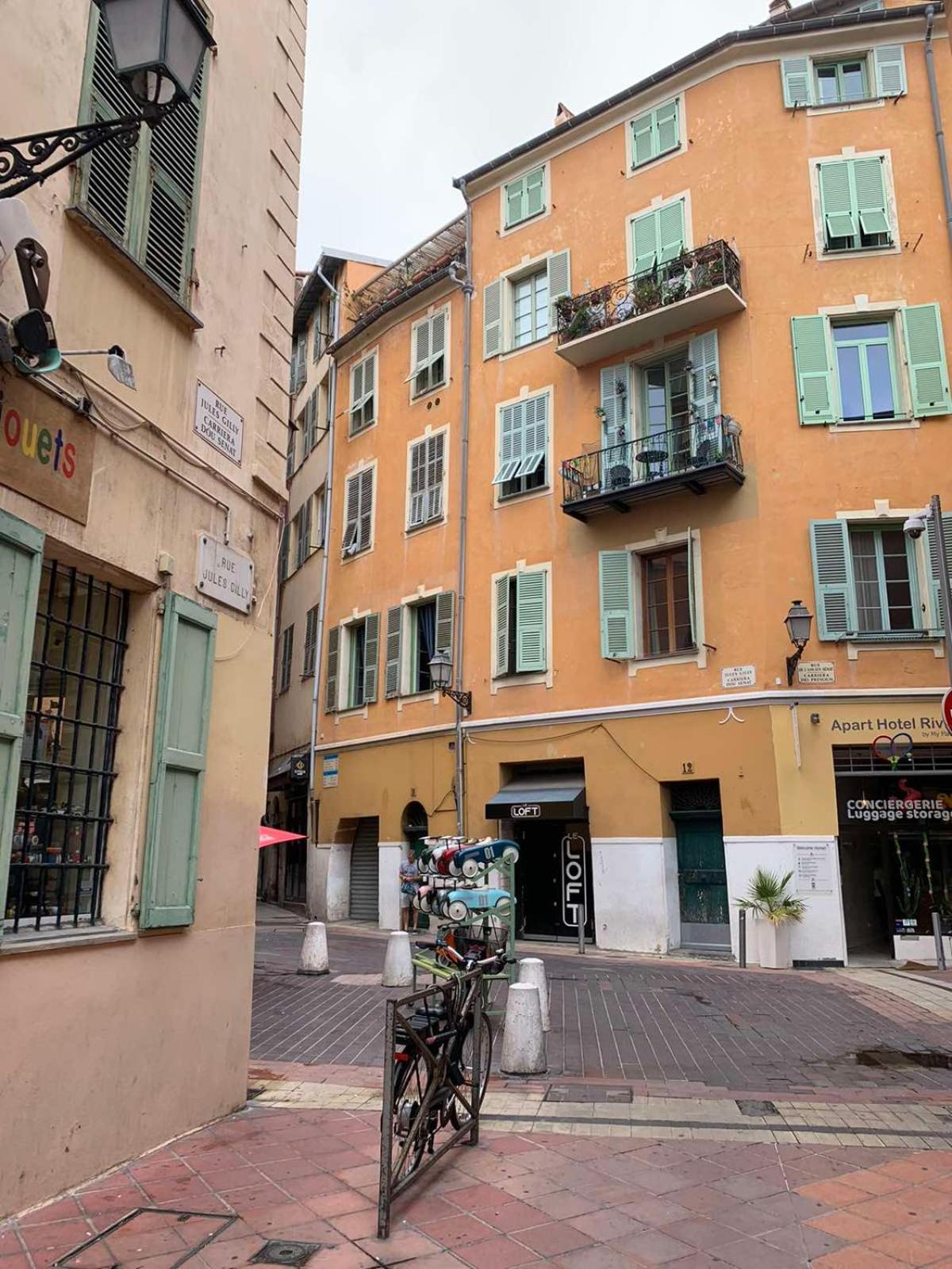 Apartment 33 On The Old Historic Senate Square ニース エクステリア 写真